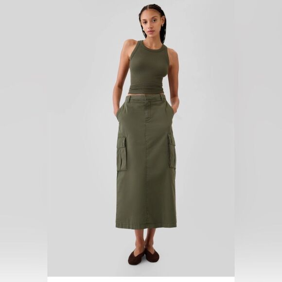 GAP woman’s Green Cargo Skirt NWT - Picture 1 of 6